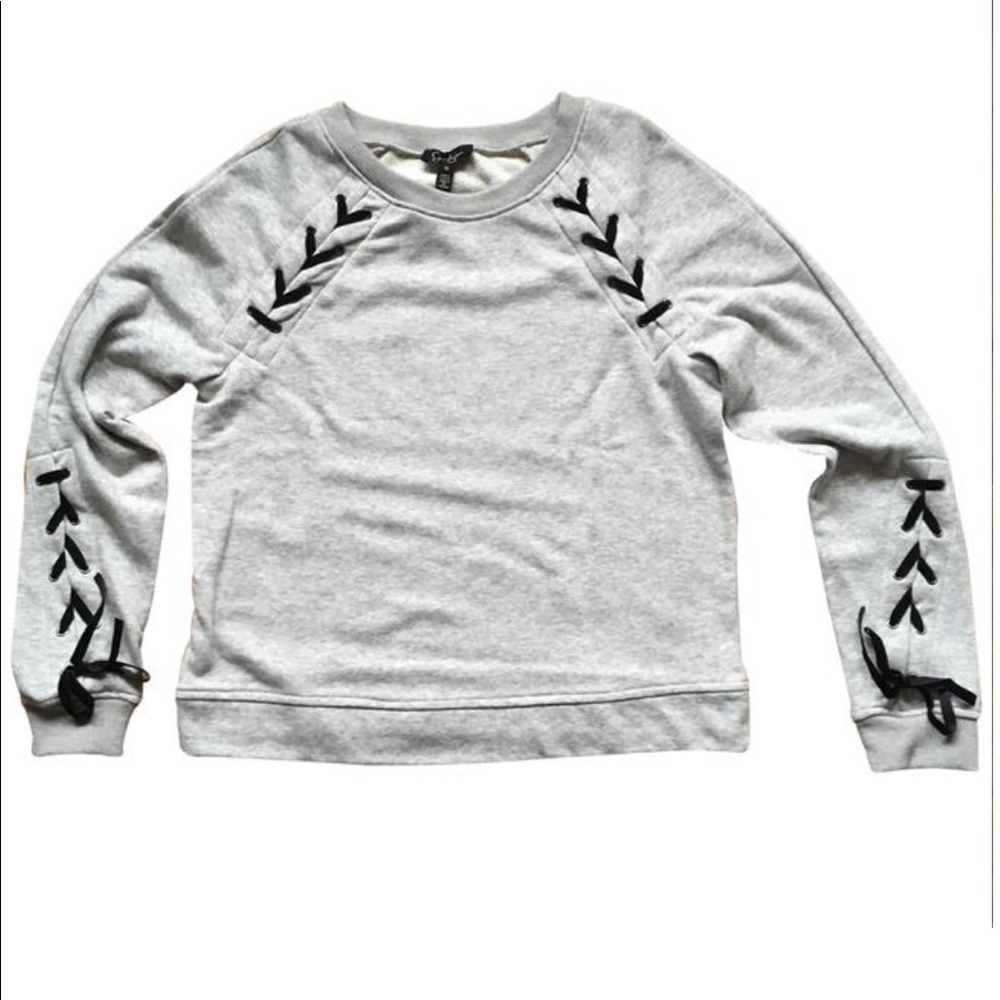 Laced tied gray sweatshirt